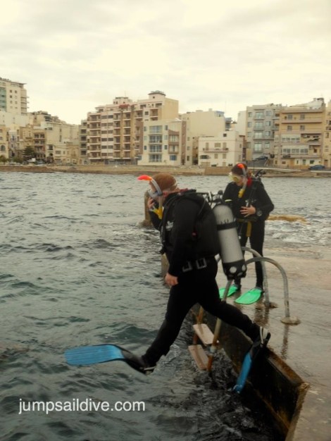 A giant stride entry